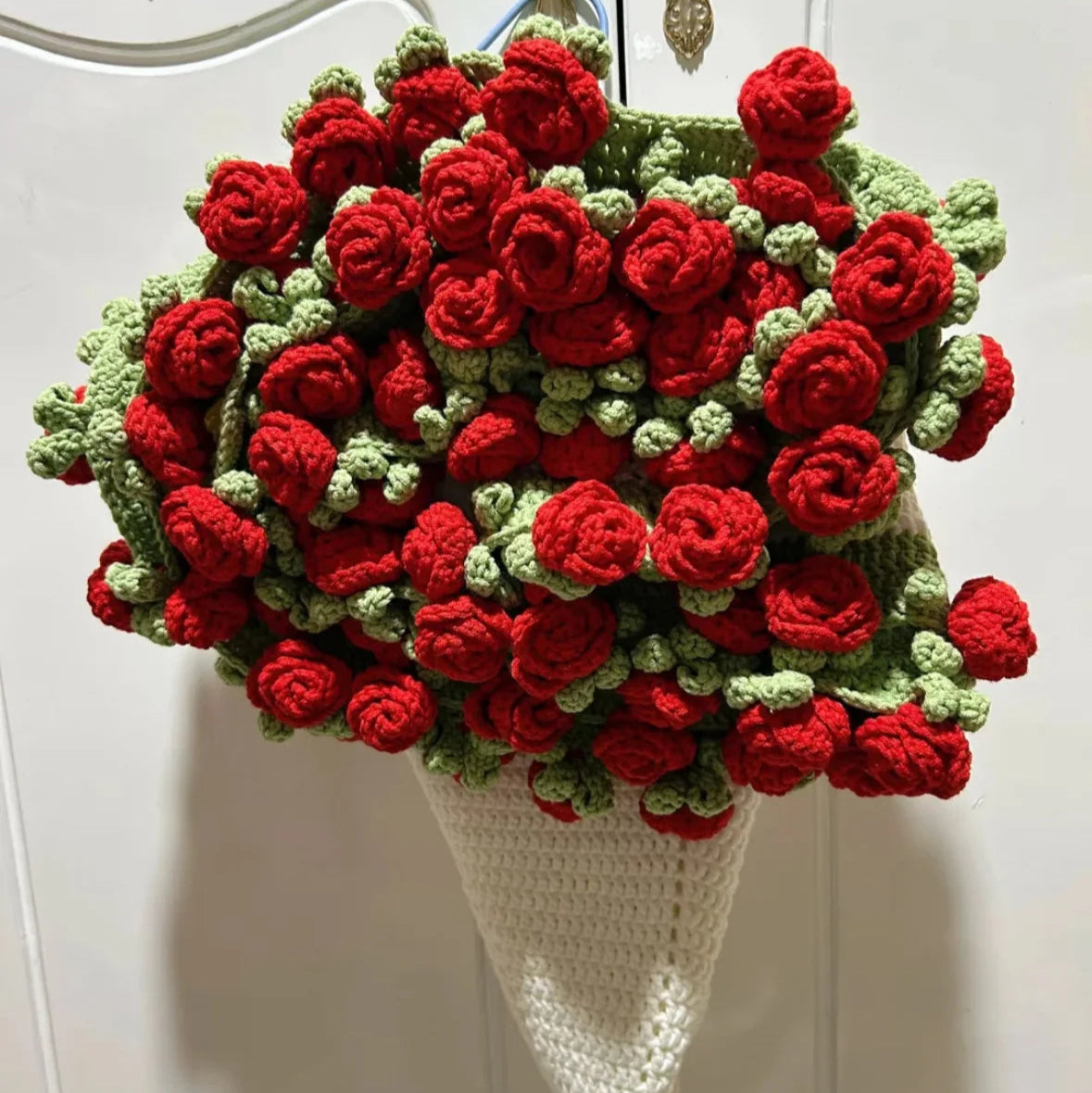 Bloomknits™ Rose Bouquet Blanket